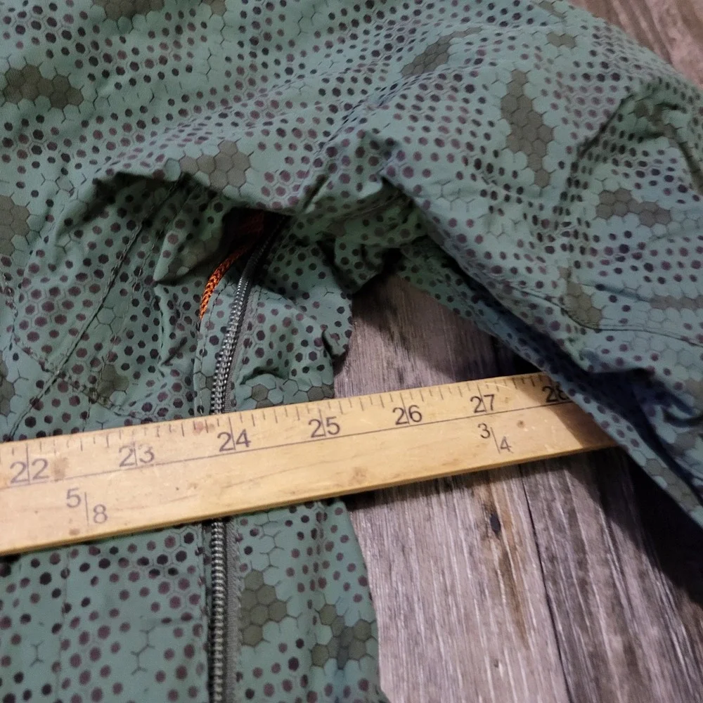 The North Face Green Jacket Size XL Hexagon Pattern Centipede Camouflage